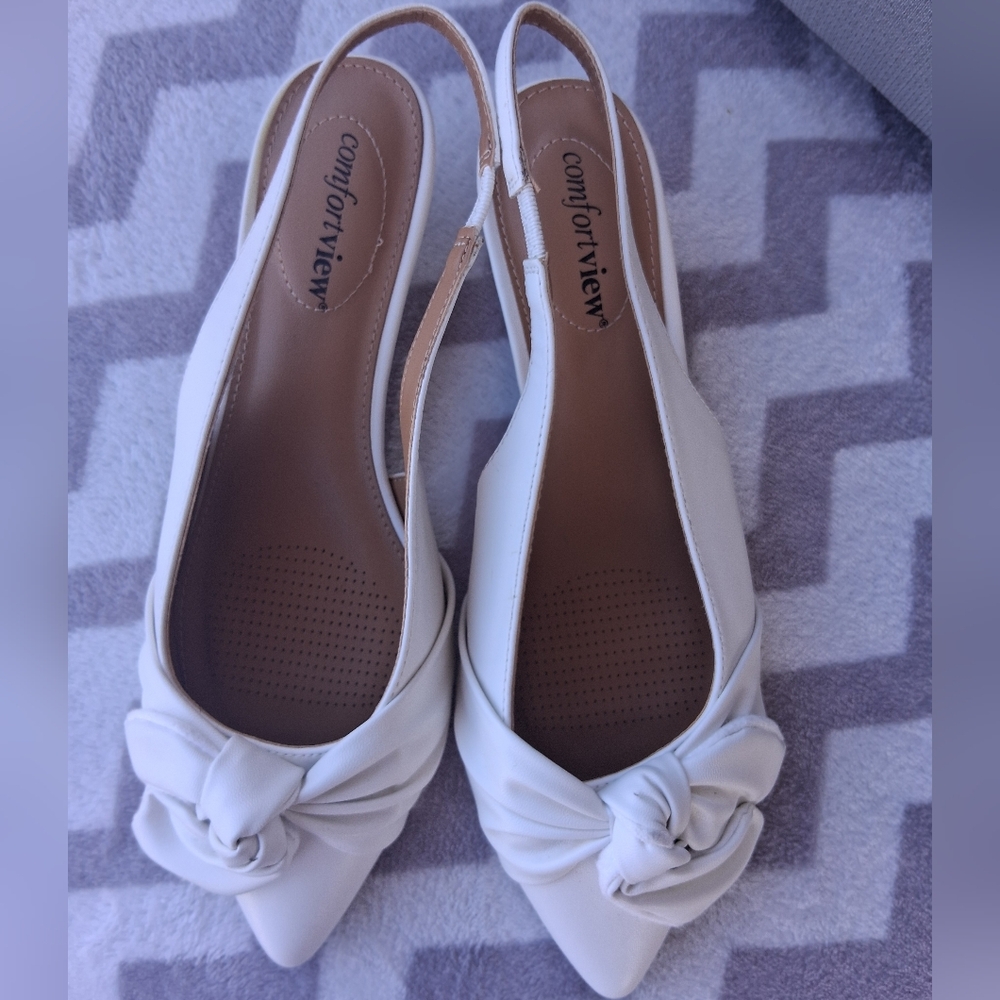 Comfortview Women's Cream Slingback Heels